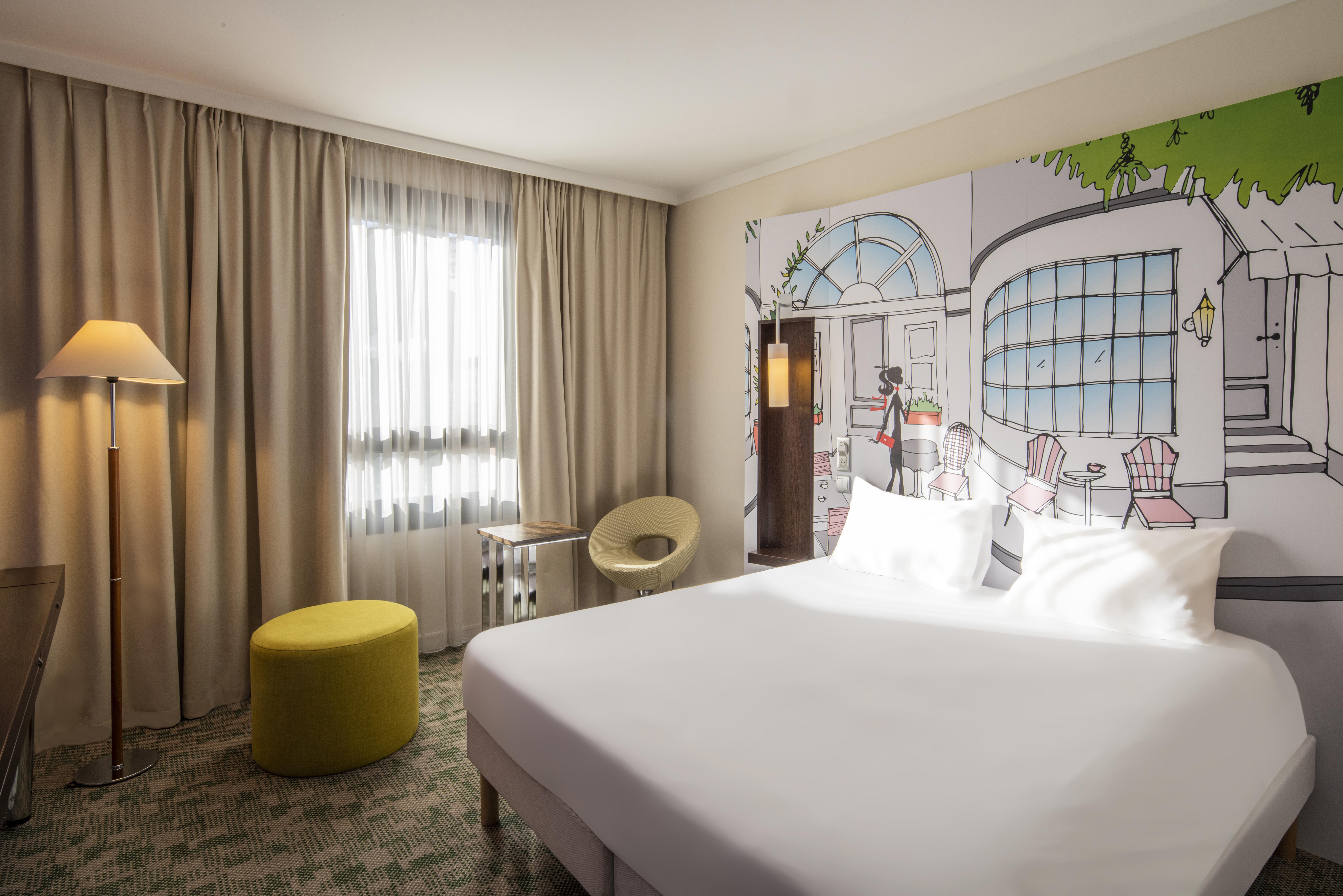 Hotel ibis Styles Evry Cathédrale Courcouronnes Exterior foto